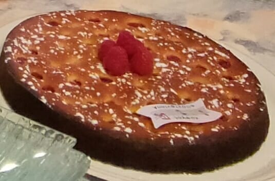 Cliquez pour zoomer ! Gâteau à la ricotta, amandes et framboises Thermomix par lily1961