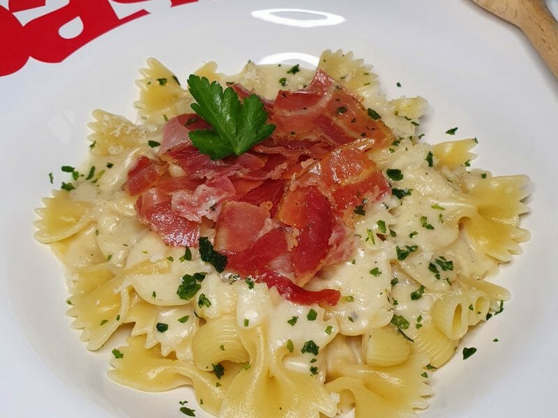 Cliquez pour zoomer ! Penne sauce quatre fromages Thermomix par aurelie_isabel