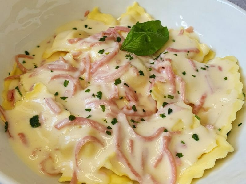 Cliquez pour zoomer ! Tortellini sauce crémeuse au jambon Thermomix par aurelie_isabel