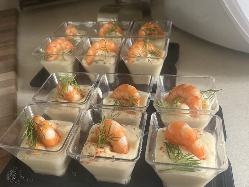 Cliquez pour zoomer ! Verrines de mousse de chou-fleur et crevettes Thermomix par estelle ortiz