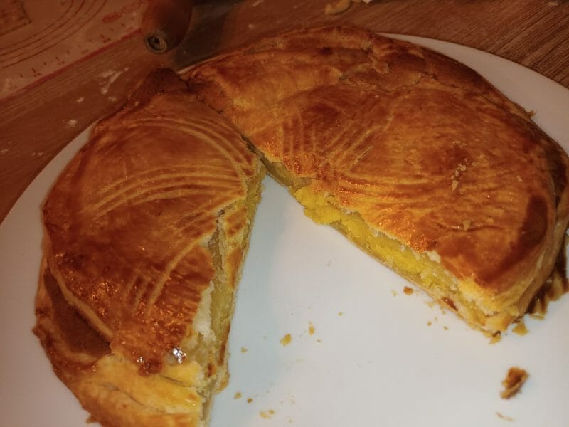 Cliquez pour zoomer ! Galette des rois à la frangipane Thermomix par anaisss31