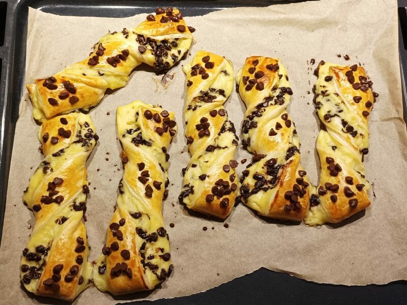 Cliquez pour zoomer ! Torsades crème pâtissière et pépites de chocolat Thermomix par aurelie1078