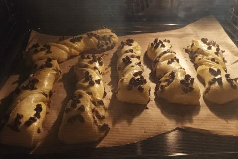 Cliquez pour zoomer ! Torsades crème pâtissière et pépites de chocolat Thermomix par aurelie1078