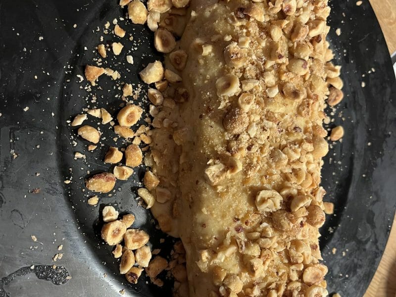 Cliquez pour zoomer ! Bûche pralinée aux éclats de noisettes caramélisés Thermomix par jade_41