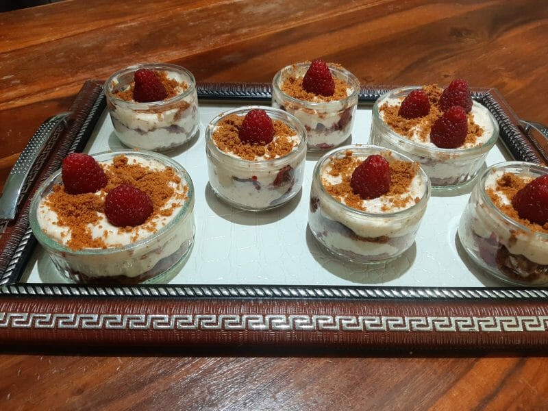Cliquez pour zoomer ! Tiramisu aux framboises et spéculoos Thermomix par Yasmine1985