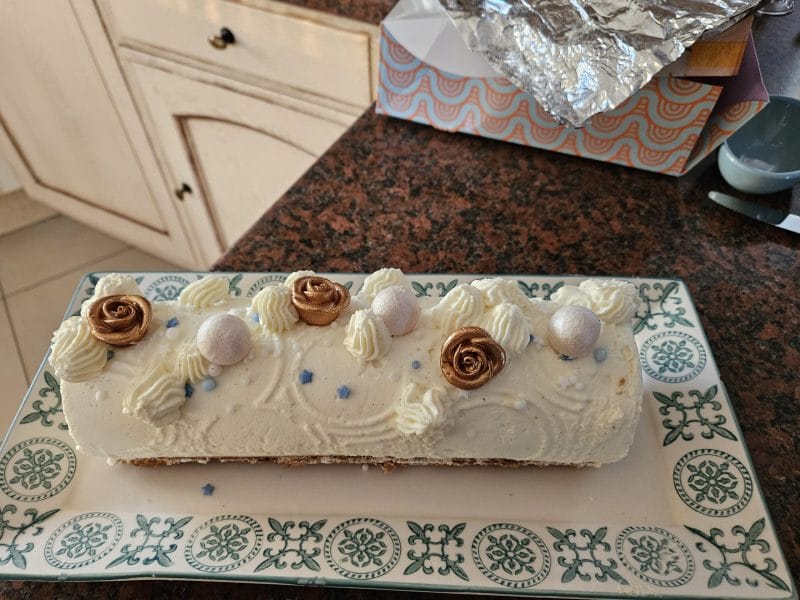 Cliquez pour zoomer ! Bûche vanille praliné Thermomix par laura668