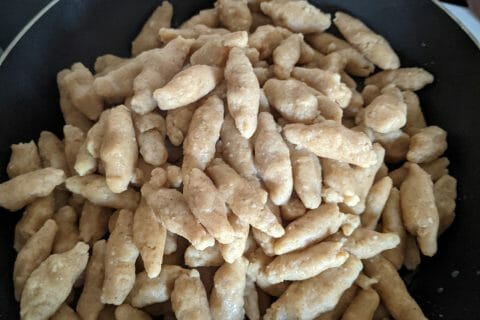 Cliquez pour zoomer ! Capunsei au beurre de sauge – Gnocchi de pain Thermomix par CessouGB