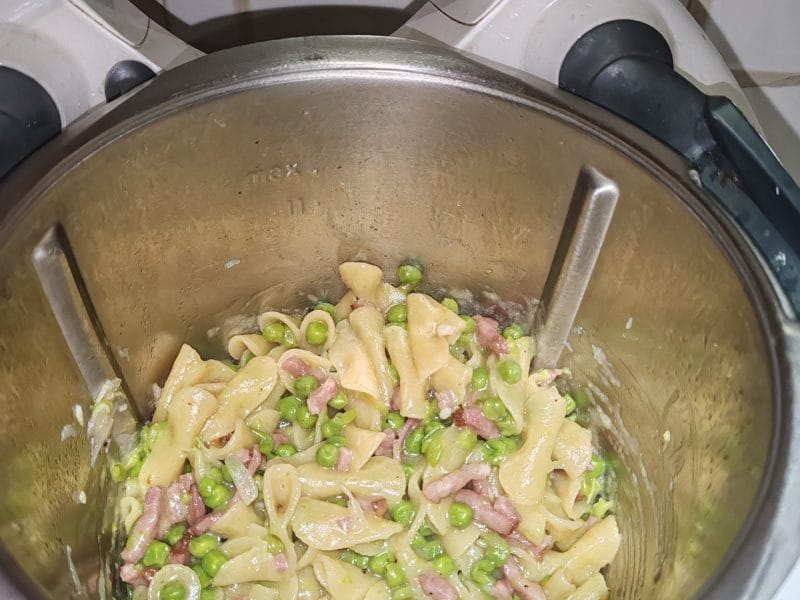 Cliquez pour zoomer ! Pâtes aux petits pois et lardons Thermomix par delphine2911