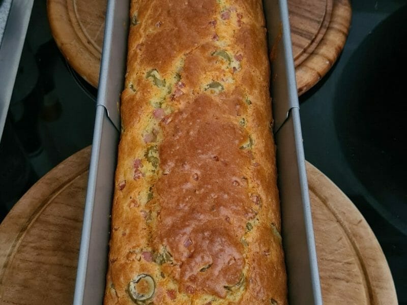 Cliquez pour zoomer ! Cake salé jambon fromage et olives Thermomix par sophie_751