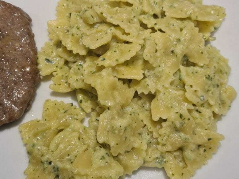 Cliquez pour zoomer ! Farfalle à la crème de courgettes Thermomix par sophie_751