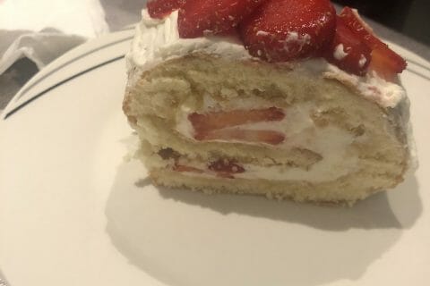 Cliquez pour zoomer ! Fraisier roulé Thermomix par lolo5113