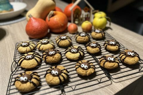 Cliquez pour zoomer ! Spider cookies – cookies araignées Thermomix par choupette.81