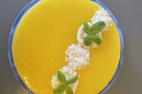 Cliquez pour zoomer ! Panna cotta citron sur sablé spéculoos et miroir de mangue Thermomix par anabellem