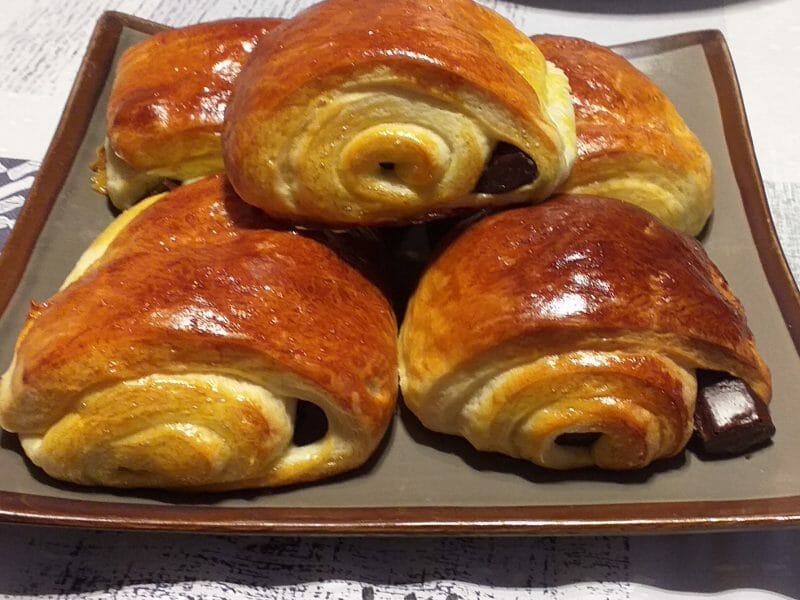 Cliquez pour zoomer ! Pains au chocolat briochés Thermomix par Justine.P