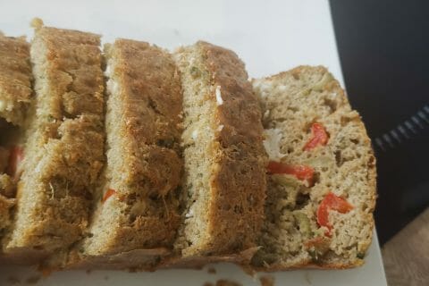 Cliquez pour zoomer ! Cake aux poivrons, fêta et olives Thermomix par ZedZed