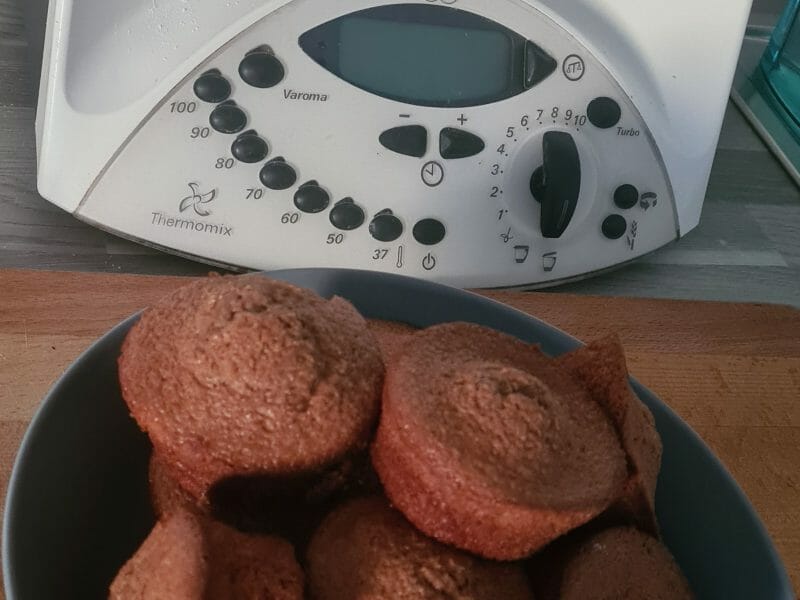 Cliquez pour zoomer ! Moelleux au chocolat au lait Thermomix par julay68