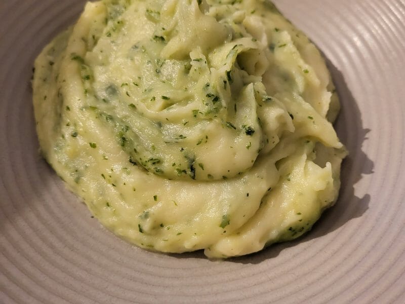 Cliquez pour zoomer ! Purée de pommes de terre à l’ail des ours Thermomix par dede231088