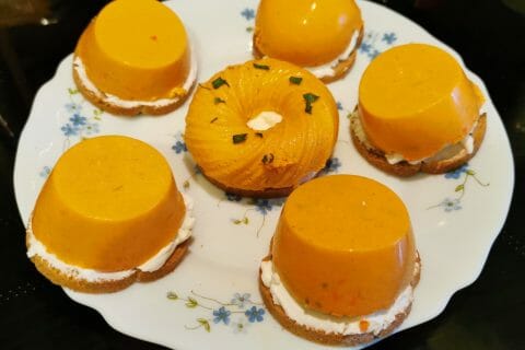 Cliquez pour zoomer ! Dômes à la mousse de poivrons et chèvre frais Thermomix par lolaxel42