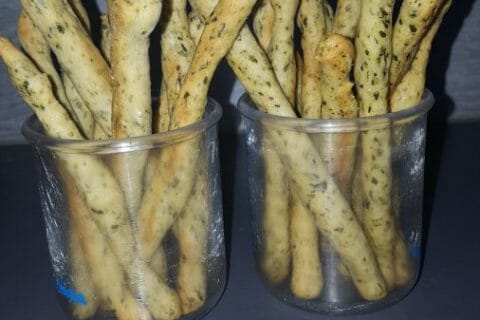 Cliquez pour zoomer ! Gressins parmesan basilic Thermomix par grimlly