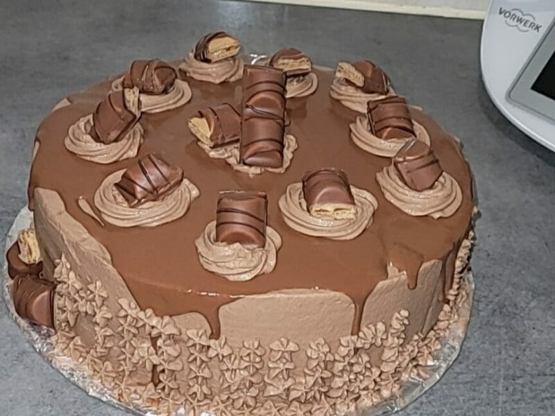 Cliquez pour zoomer ! Layer cake Kinder Bueno Thermomix par laura66380