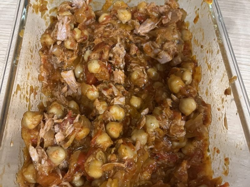 Cliquez pour zoomer ! Mijoté de pois chiches à la tomate, thon et poivrons grillés Thermomix par Gmallo5