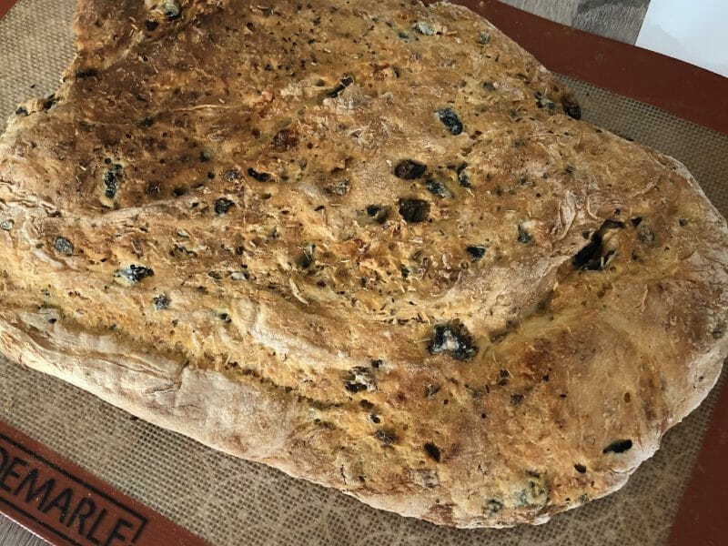 Cliquez pour zoomer ! Fougasse olives et lardons Thermomix par Gmallo5