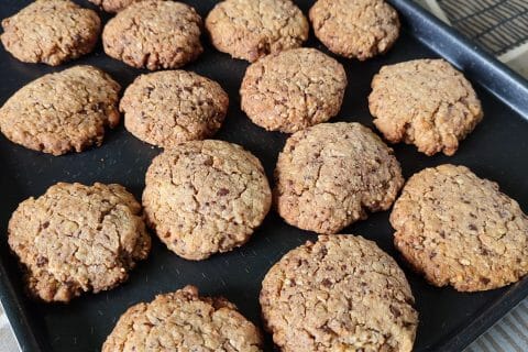 Cliquez pour zoomer ! Biscuits aux flocons d’avoine, cacahuètes et chocolat Thermomix par Aurelie1982