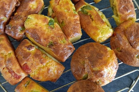 Cliquez pour zoomer ! Cake aux poivrons, fêta et olives Thermomix par delf_7