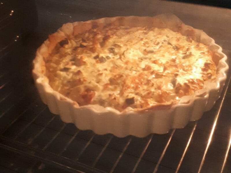 Cliquez pour zoomer ! Quiche saumon et courgettes Thermomix par sanchita