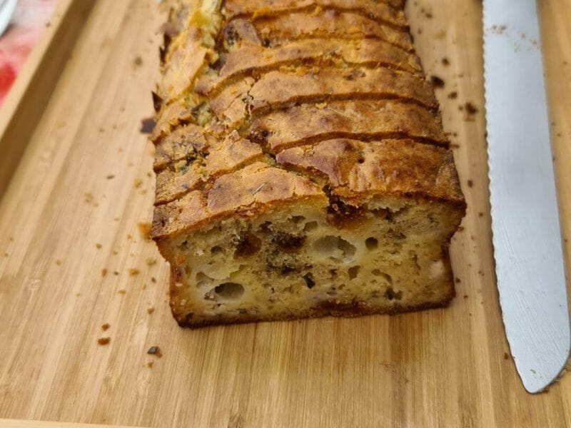 Cliquez pour zoomer ! Cake au chèvre, figues et au miel Thermomix par eloditdc