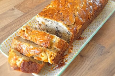 Cliquez pour zoomer ! Cake à la fourme d’Ambert, noix et raisins secs Thermomix par marjo69