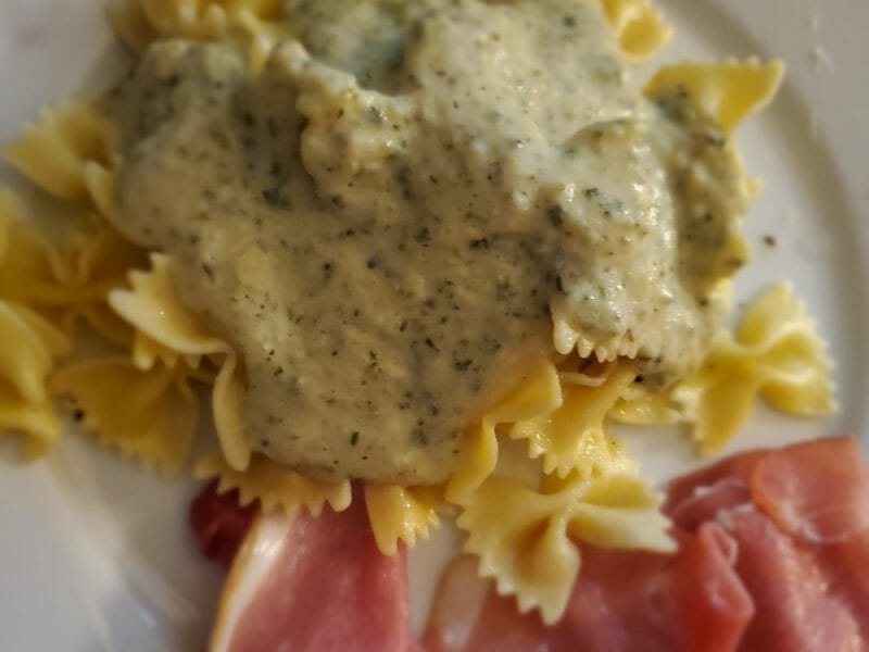 Farfalle à la crème de courgettes Thermomix par peps0605