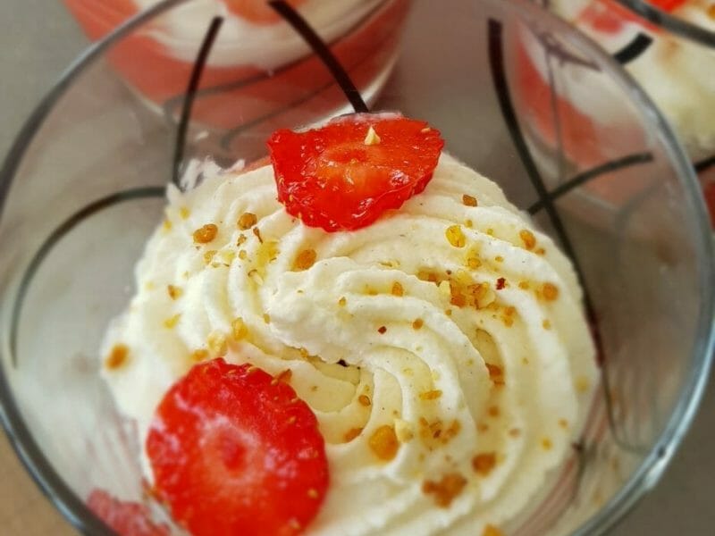 Cliquez pour zoomer ! Tiramisu aux fraises en verrines Thermomix par marinou_2618