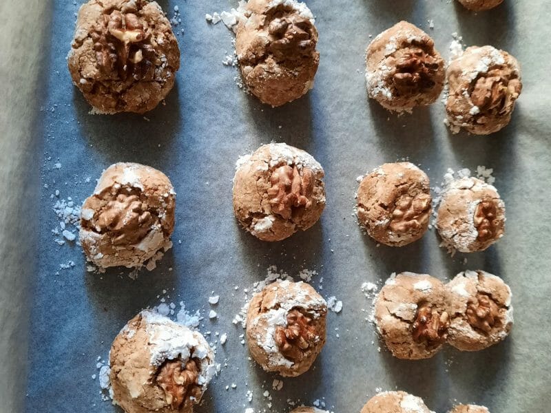 Cliquez pour zoomer ! Ghribas aux noix et amandes Thermomix par mam_37