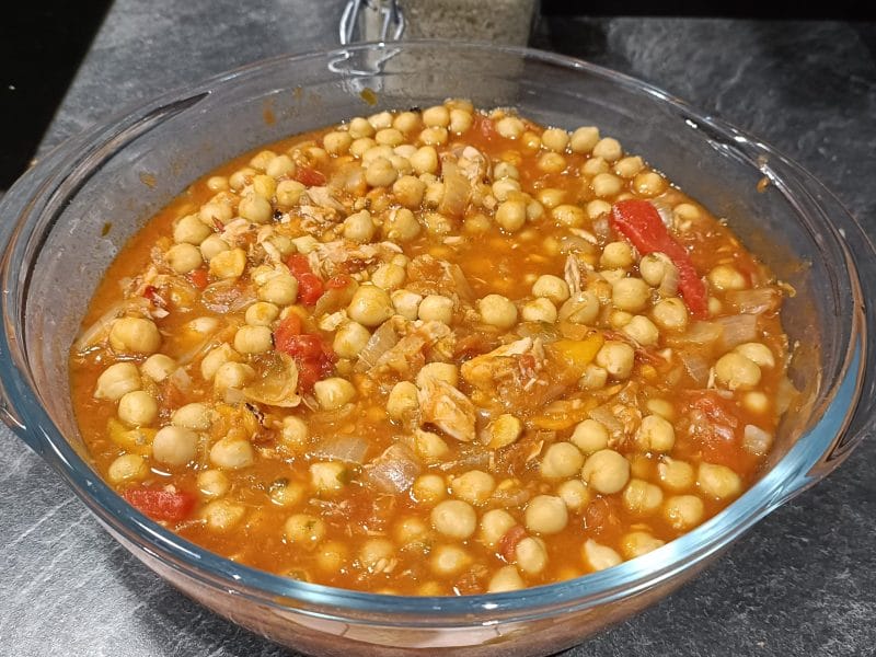 Cliquez pour zoomer ! Mijoté de pois chiches à la tomate, thon et poivrons grillés Thermomix par Etamot