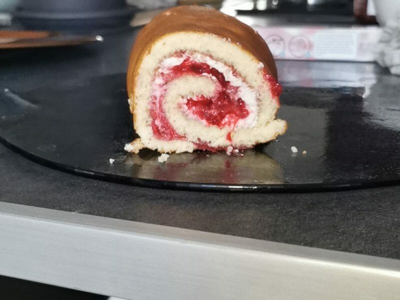 Cliquez pour zoomer ! Fraisier roulé Thermomix par caline_3