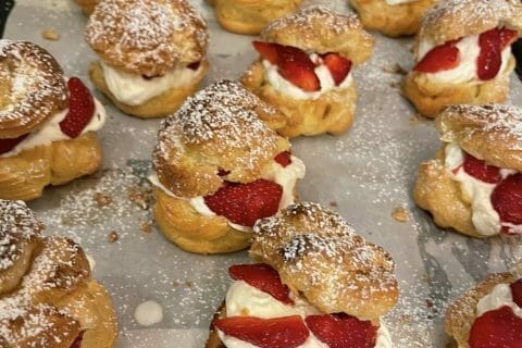 Cliquez pour zoomer ! Choux craquelin fraises chantilly Thermomix par cyndie91