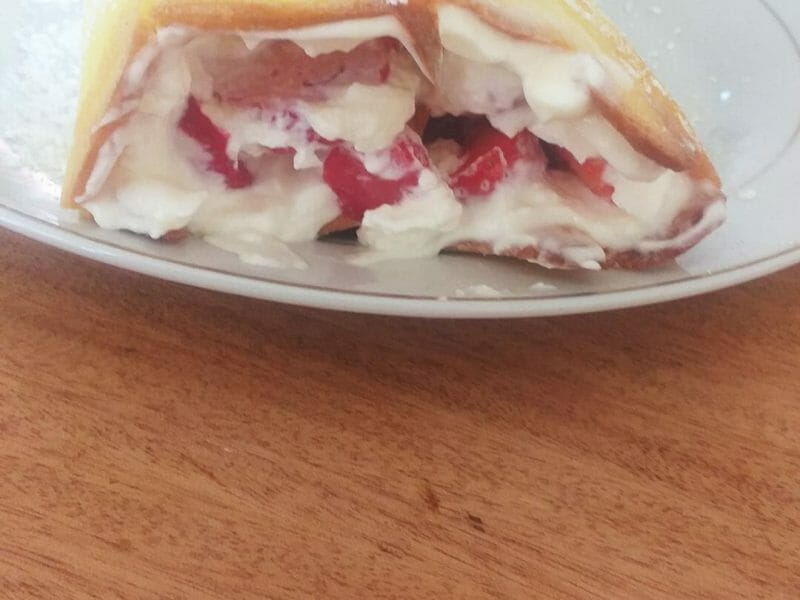 Cliquez pour zoomer ! Fraisier roulé Thermomix par alison_104