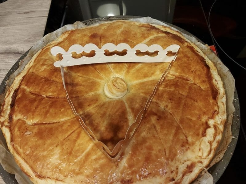 Cliquez pour zoomer ! Galette des rois à la frangipane Thermomix par arielle_5