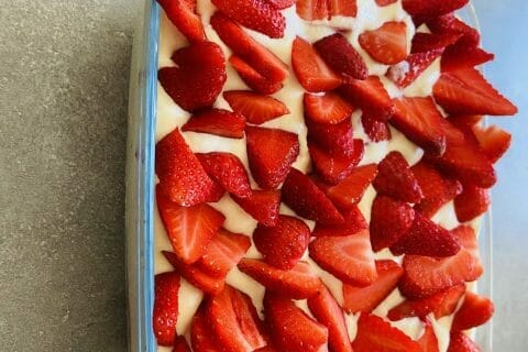 Cliquez pour zoomer ! Tiramisu aux fraises en verrines Thermomix par Elena