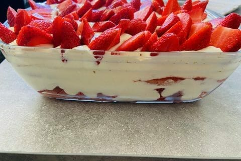 Cliquez pour zoomer ! Tiramisu aux fraises en verrines Thermomix par Elena