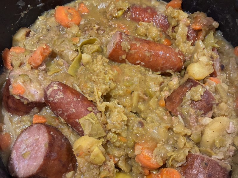 Cliquez pour zoomer ! Mitonnée de pois cassés aux saucisses Thermomix par alysselou