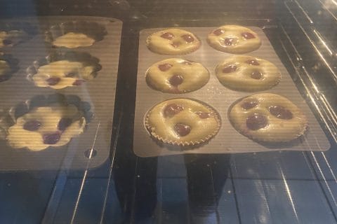 Cliquez pour zoomer ! Muffins aux cerises Thermomix par kiki2010