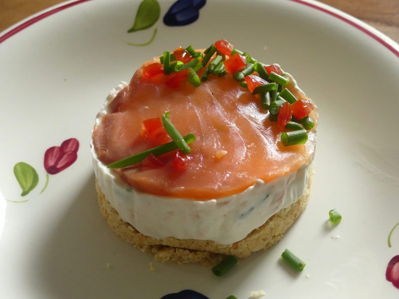 Cliquez pour zoomer ! Cheesecake au saumon sans cuisson Thermomix par nadinemarie