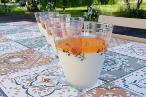 Cliquez pour zoomer ! Panna cotta au sirop de pamplemousse Thermomix par nadinemarie