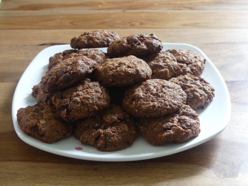 Cliquez pour zoomer ! Biscuits chocolat, raisins et noisettes Thermomix par nadinemarie