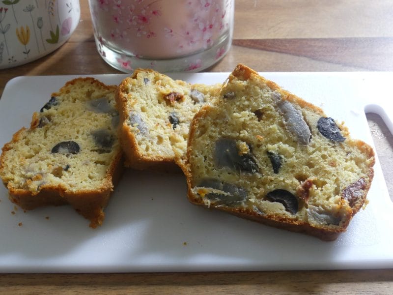 Cliquez pour zoomer ! Cake aux artichauts et tomates confites Thermomix par nadinemarie