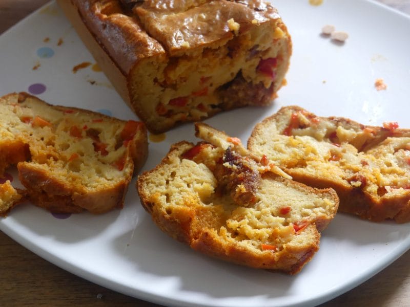 Cliquez pour zoomer ! Cake chorizo, poivrons et feta Thermomix par nadinemarie