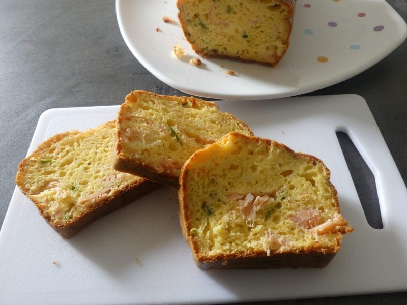 Cliquez pour zoomer ! Cake au saumon Thermomix par nadinemarie