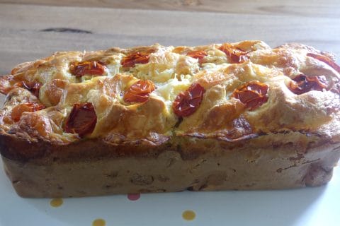 Cliquez pour zoomer ! Cake tomates mozzarella et lardons Thermomix par nadinemarie